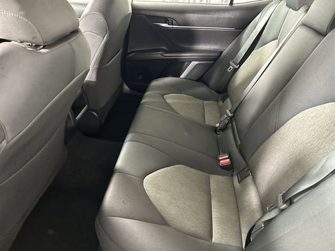 Used 2021 Toyota Camry LE image 23