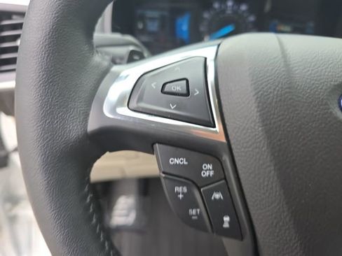 Used 2022 Ford Edge Titanium w/ Equipment Group 301A AWD/4WD image 17