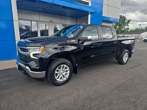 Certified 2023 Chevrolet Silverado 1500 LT AWD/4WD image 2