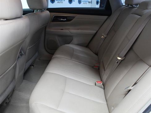 Used 2013 Nissan Altima 2.5 SL w/ Technology Pkg FWD image 16