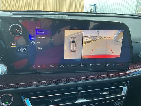 New 2026 Chevrolet Traverse Z71 image 23