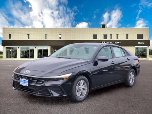 New 2026 Hyundai Elantra SE FWD image 7