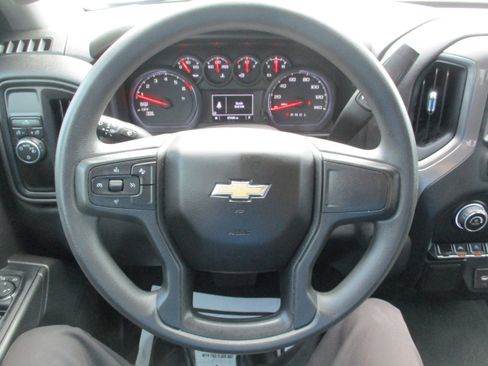 Used 2023 Chevrolet Silverado 1500 Custom image 13