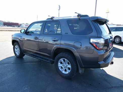 Used 2019 Toyota 4Runner SR5 image 7
