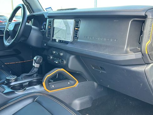 Used 2024 Ford Bronco Badlands image 21