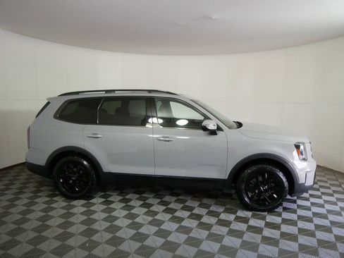 Used 2024 Kia Telluride SX Prestige X-Pro image 2