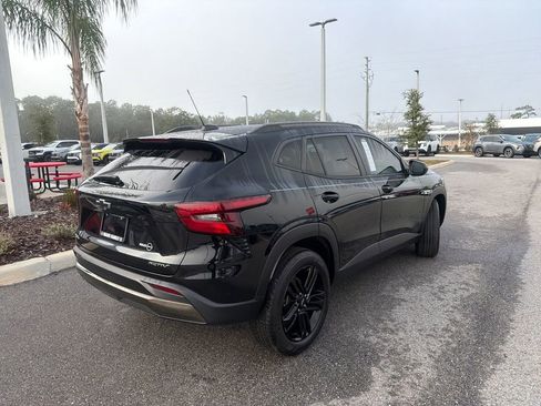 Used 2024 Chevrolet Trax ACTIV w/ Sunroof Package image 9