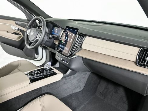 New 2026 Volvo XC90 B6 Plus w/ Protection Package Premier AWD/4WD image 25