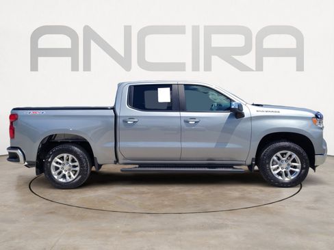 Used 2024 Chevrolet Silverado 1500 LT AWD/4WD image 12
