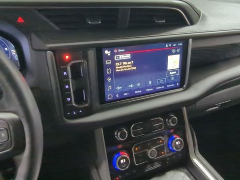 Used 2024 GMC Yukon XL Denali w/ Advanced Technology Package image 26