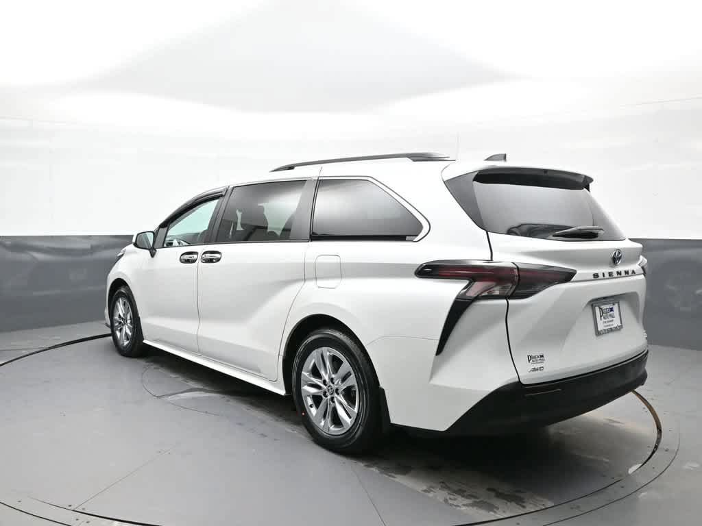 Used 2024 Toyota Sienna XLE w/ XLE Plus Package AWD/4WD image 8