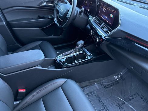 Used 2024 Chevrolet Trax RS w/ Driver Confidence Package image 16