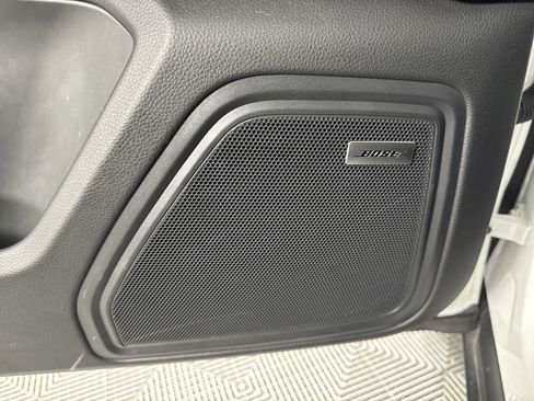 Certified 2025 Porsche Macan image 23