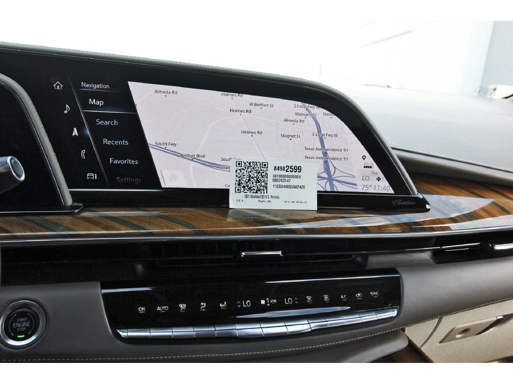 Used 2021 Cadillac Escalade Premium Luxury Platinum w/ Heavy-Duty Trailer Package AWD/4WD image 22