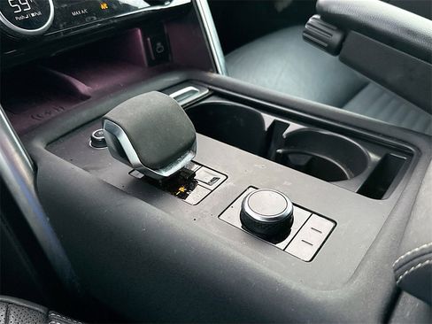 Used 2023 Land Rover Discovery S R-Dynamic image 18