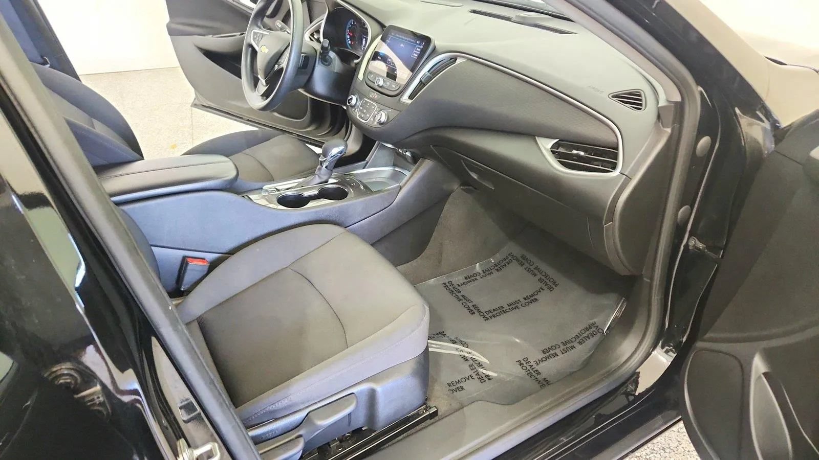 Used 2025 Chevrolet Malibu LT FWD image 27