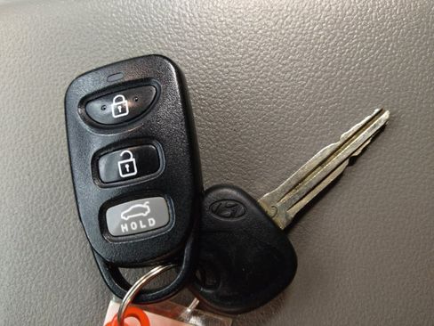 Used 2019 Hyundai Elantra SE FWD image 32