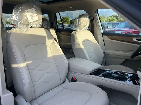 New 2026 Volkswagen Atlas SE FWD image 39