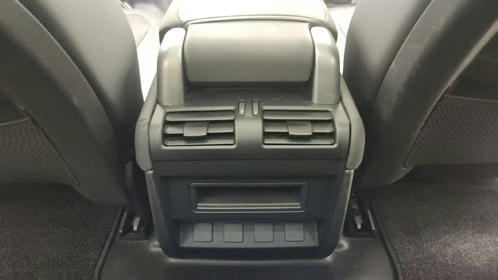 Used 2023 Land Rover Defender 90 S AWD/4WD image 31