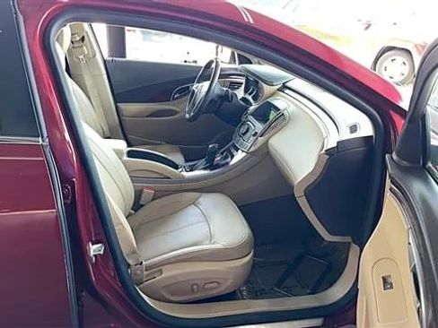 Used 2011 Buick LaCrosse CXS FWD image 11