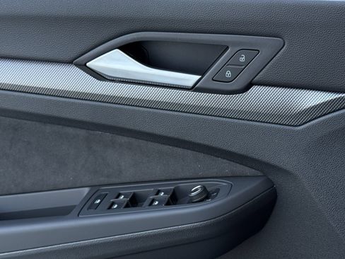 New 2026 Volkswagen GTI SE FWD image 21