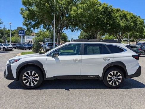 Used 2023 Subaru Outback Limited AWD/4WD image 7