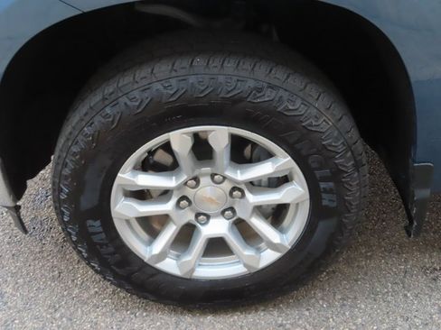 Used 2024 Chevrolet Silverado 1500 LT image 16