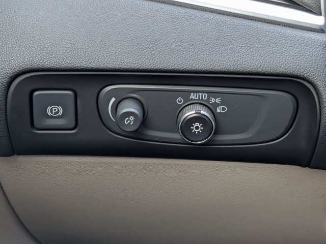 Certified 2020 Buick Enclave Premium w/ Sun and Sites Package FWD image 31