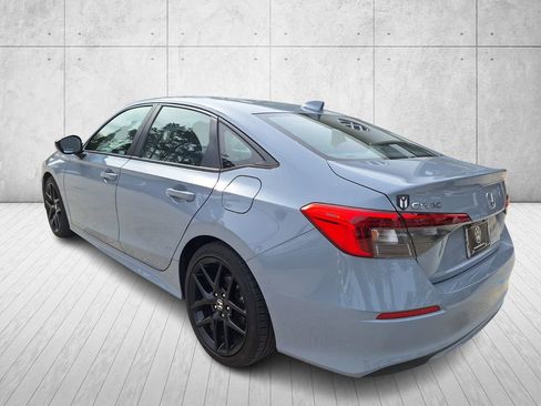 Used 2022 Honda Civic Sport image 3