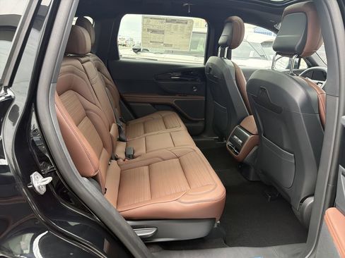 New 2026 Lincoln Nautilus Reserve image 8