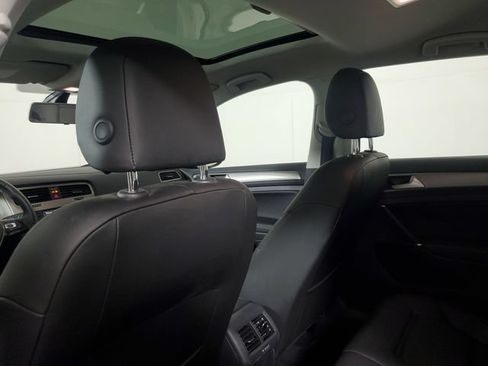 Used 2017 Volkswagen Golf Wolfsburg Edition FWD image 13