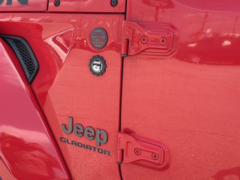 Used 2020 Jeep Gladiator Rubicon AWD/4WD image 31