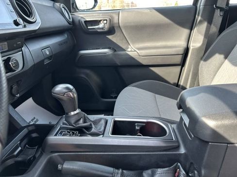 Used 2023 Toyota Tacoma TRD Off-Road w/ Advanced Technology Package AWD/4WD image 26