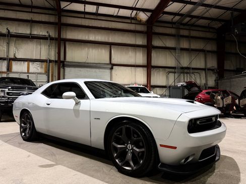 Used 2019 Dodge Challenger R/T w/ Cold Weather Group image 1