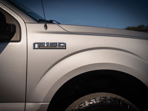 Certified 2019 Ford F150 XLT w/ Equipment Group 302A Luxury image 10