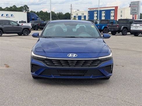 Used 2024 Hyundai Elantra SEL image 8