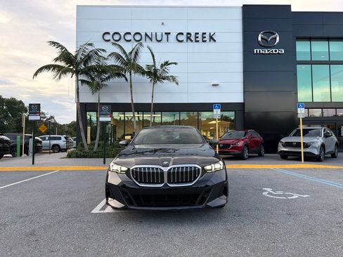 Used 2026 BMW 530i RWD image 2