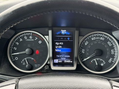 Used 2022 Toyota Tacoma SR5 image 10