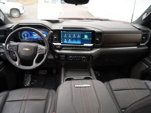 Used 2025 Chevrolet Silverado 3500 High Country w/ High Country Premium Package AWD/4WD image 27