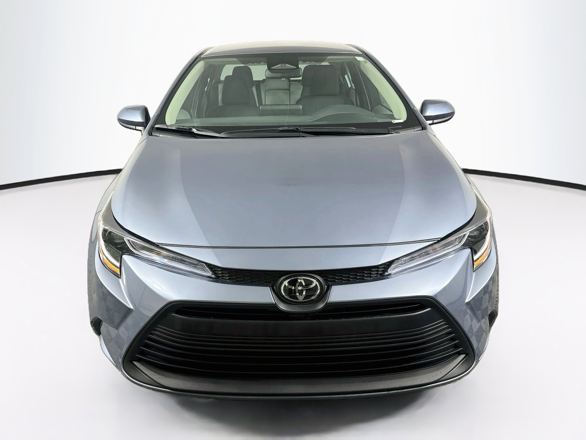 Used 2026 Toyota Corolla LE FWD image 2