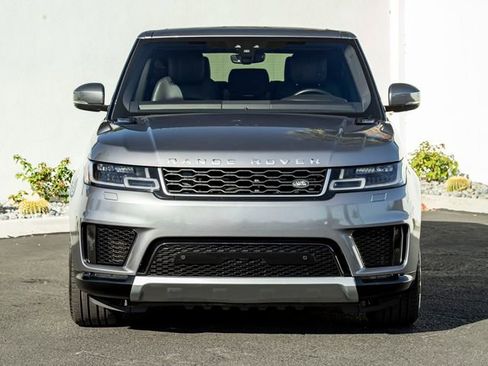 Used 2020 Land Rover Range Rover Sport HSE image 3