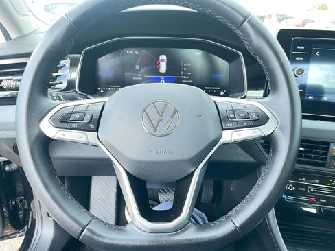 Used 2025 Volkswagen Jetta SE image 28