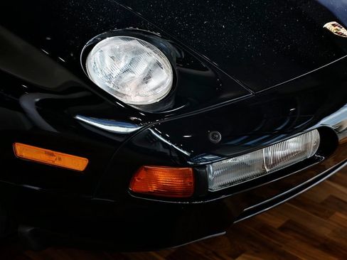 Used 1994 Porsche 928 GTS RWD image 3