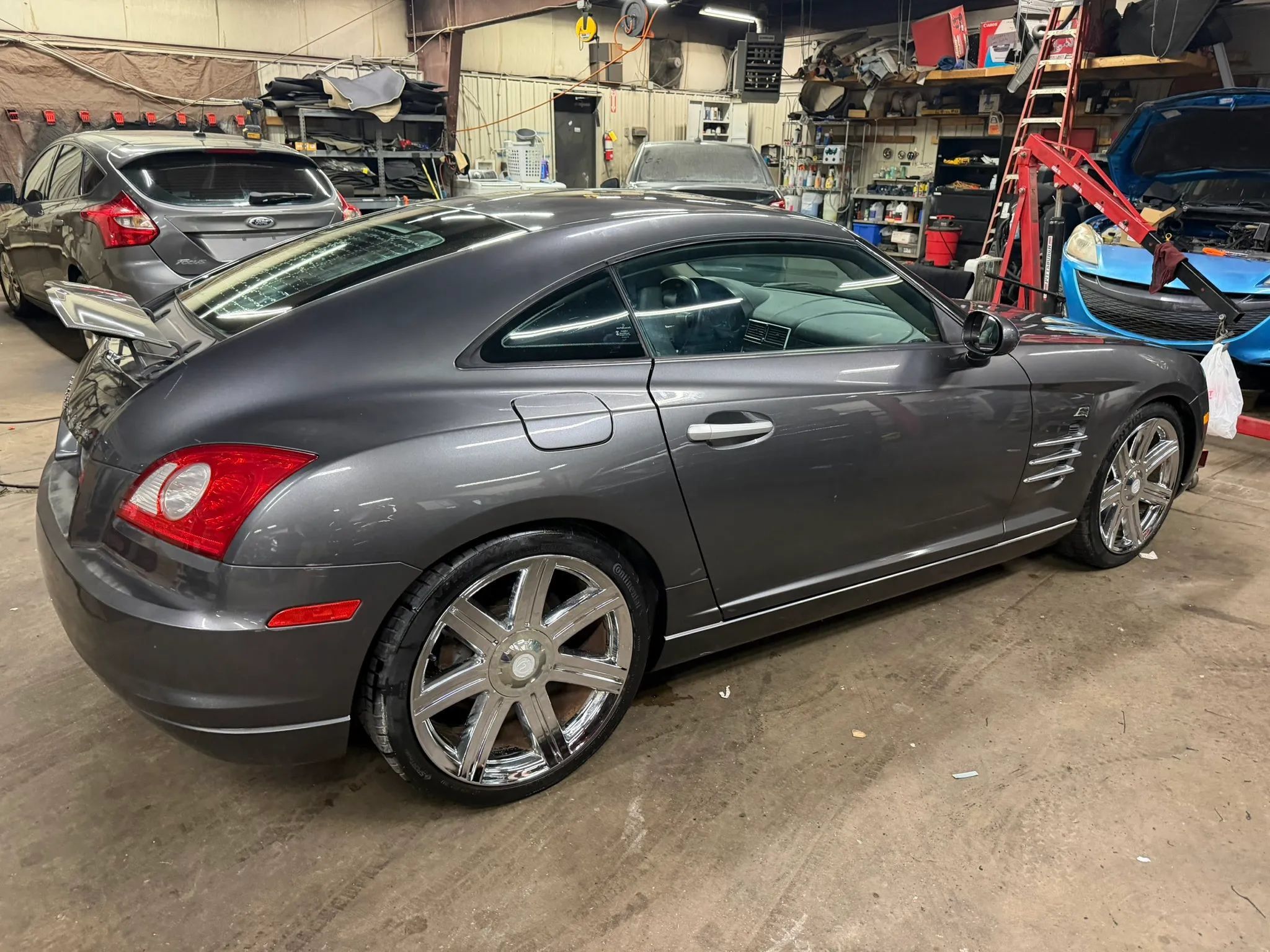Used 2004 Chrysler Crossfire Coupe RWD image 5