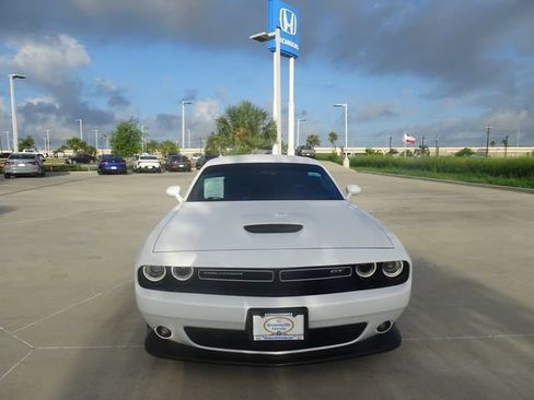 Used 2020 Dodge Challenger GT w/ Performance Handling Group RWD image 2