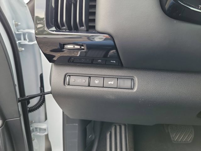New 2026 Nissan Pathfinder SV FWD image 10