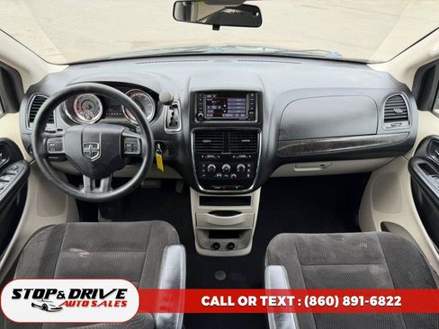 Used 2017 Dodge Grand Caravan SE w/ Power Window Group FWD image 10
