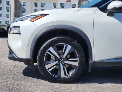 Used 2023 Nissan Rogue SL w/ SL Premium Package FWD image 6
