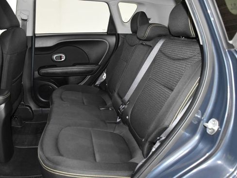 Used 2016 Kia Soul + image 24