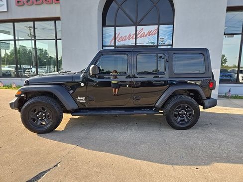 Used 2021 Jeep Wrangler Unlimited Sport AWD/4WD image 6